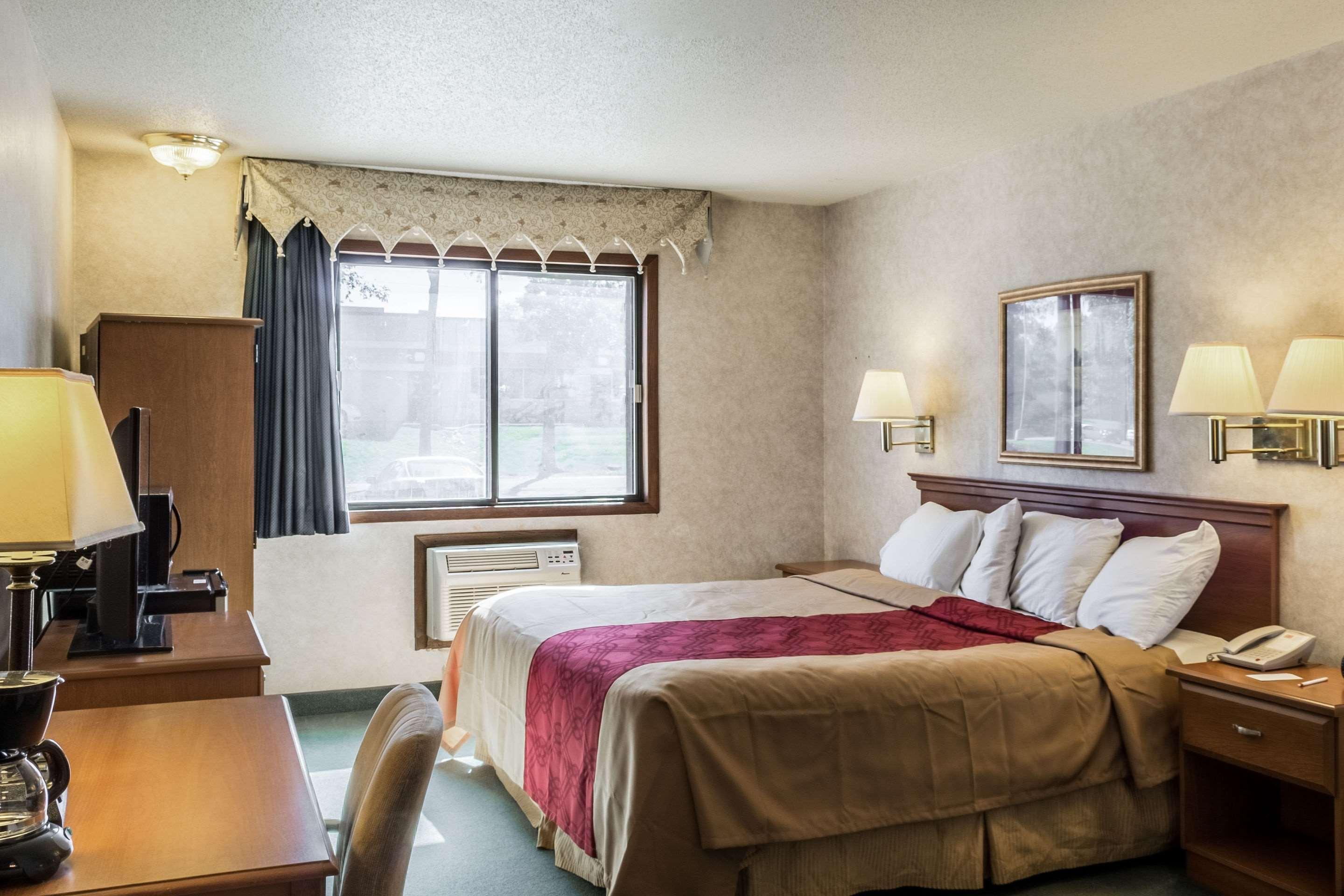 Econo Lodge North Sioux Falls Eksteriør bilde