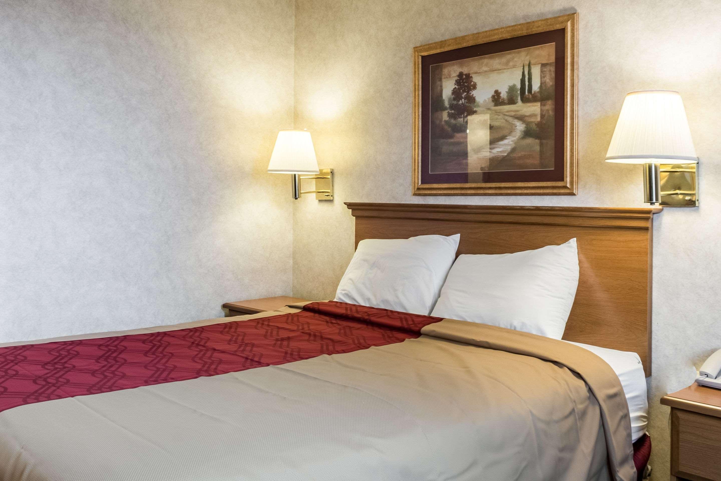 Econo Lodge North Sioux Falls Eksteriør bilde